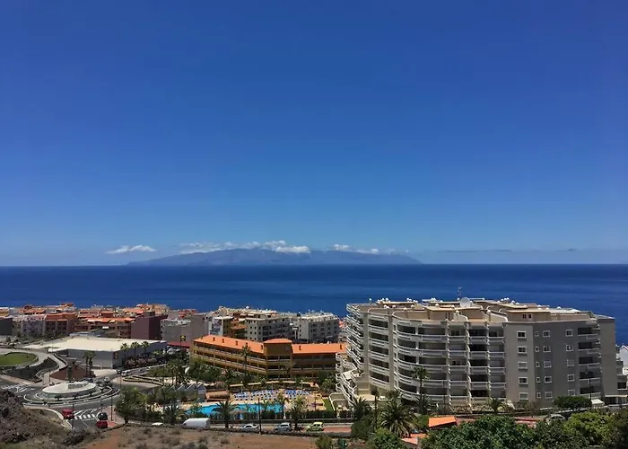 2 Bd Apartment With Stunning View