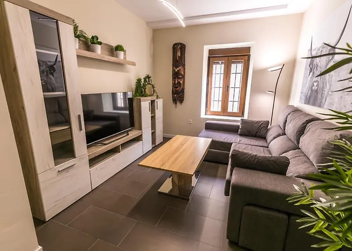Centrico Y Moderno Con Piscina Y Parking