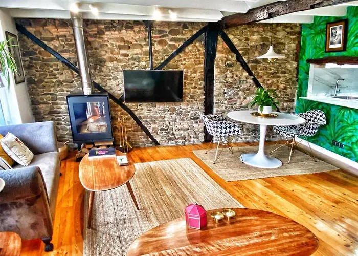 Moderno Duplex Para 3 En Centro De Bermeo Con Wifi