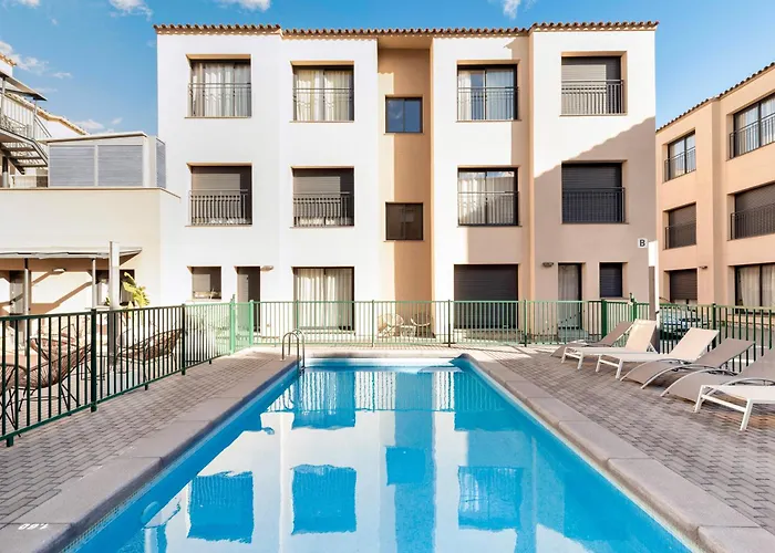 Castell Beach Aparthotel