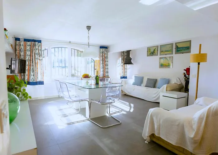 Suitur Beachfront Apartment Roc De Sant Gaieta