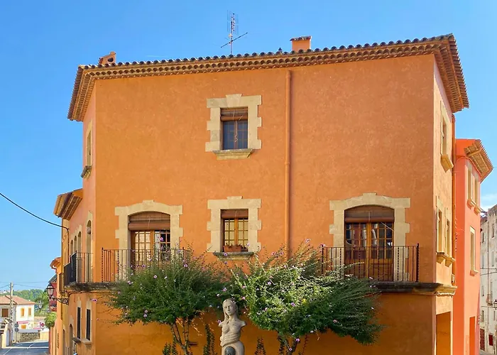 The Corner House Of Altafulla - A Stroll From The Beach, In The Heart Of The Old Town