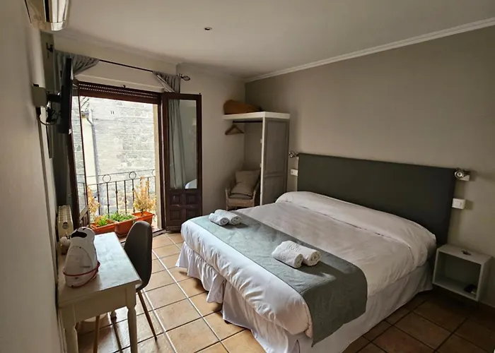 Hostal La Campana