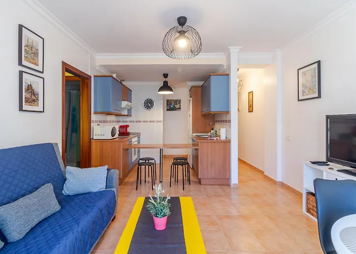 Flatguest Sardina Home Pool
