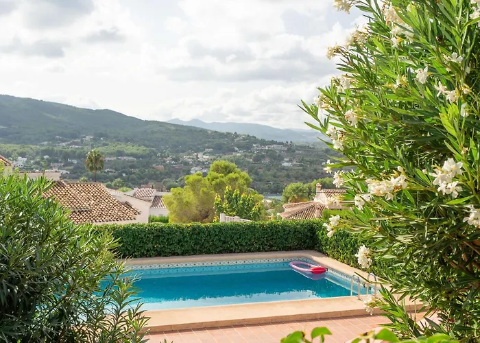 Authentic Groundfloor Apartment In Beautiful Villa, Javea