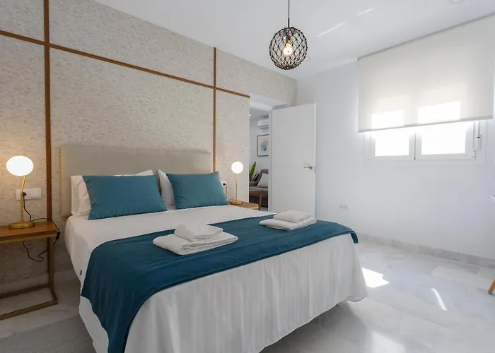 Apartamentos La Brujula By Cadizrentals