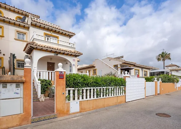 Belvilla By Oyo Lomas De Cabo Roig