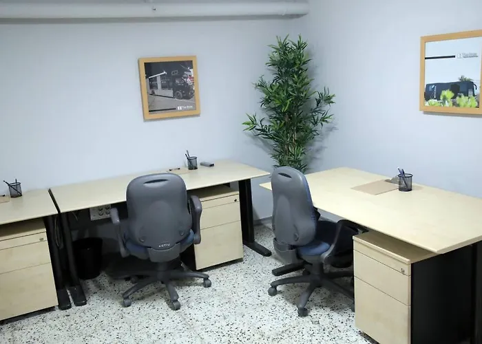 Amplia Casa 5 Habitaciones En Santa Cruz Con Zona Para Trabajar