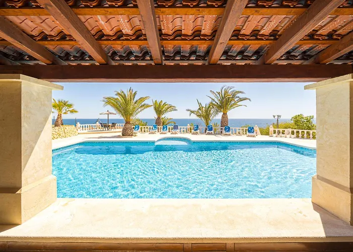 Stunning Villa Carichel Blanc