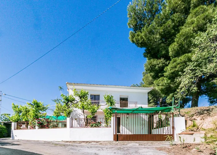 Nice Home In Alcala La Real With Kitchen