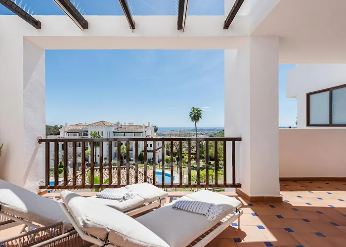 Incredible Apartment With Sea Views And Balcony