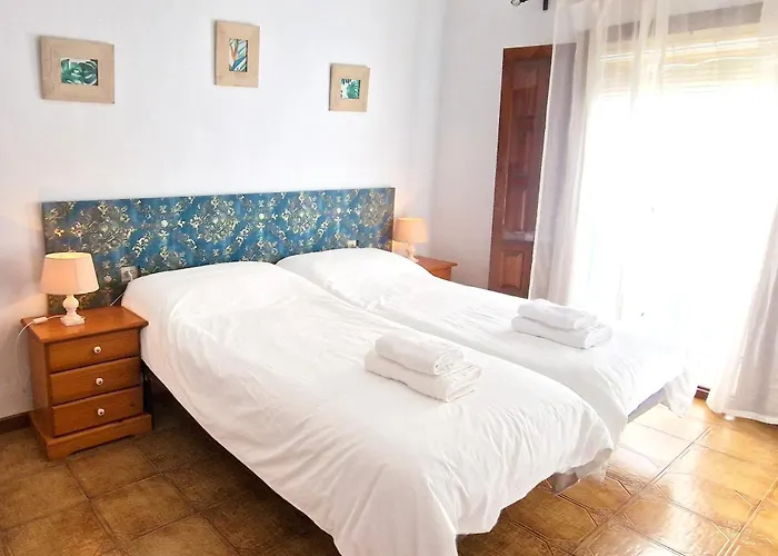 La Casa De Abuela Habitaciones Con Bano Compartido En El Casco Historico De Frigiliana \