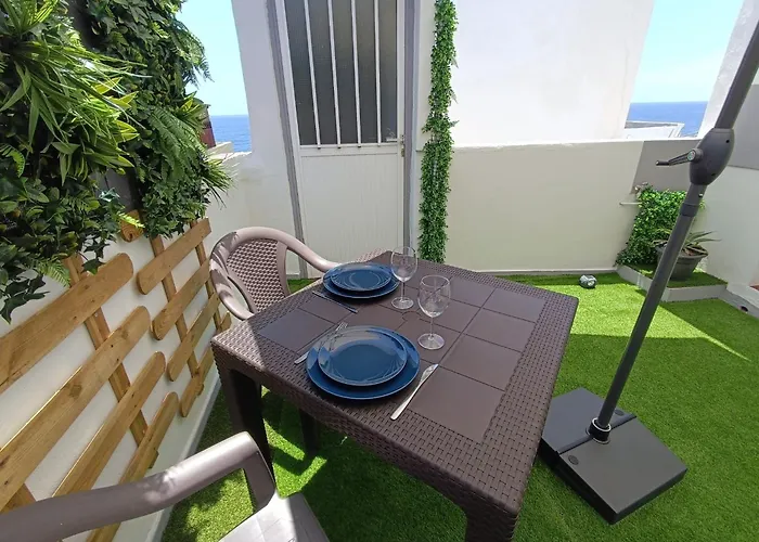 Appartement Avec Terrasse Et Vue Mer
