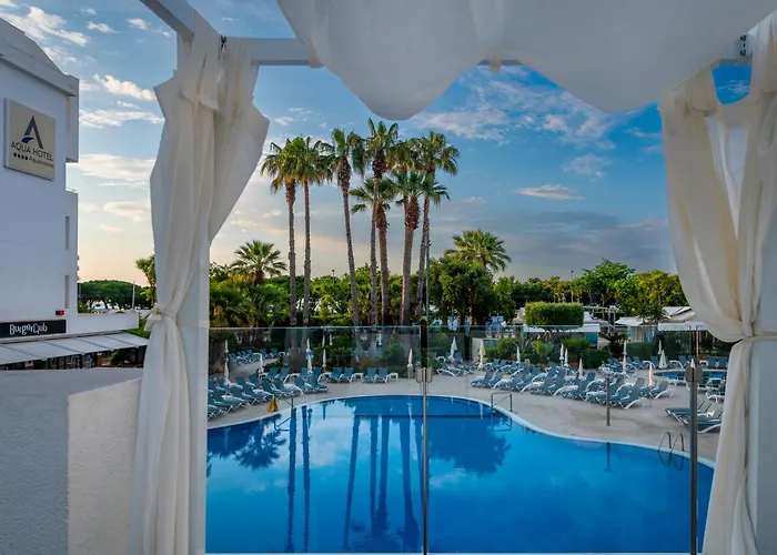 Aqua Hotel Aquamarina & Spa