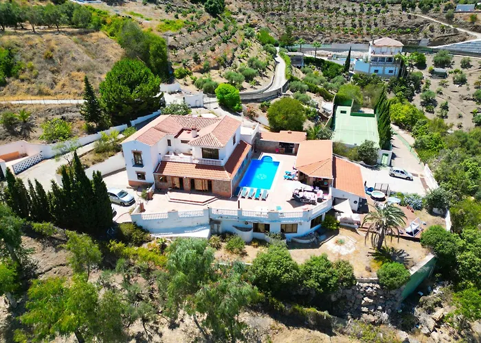 Casa Jane Large 7 Bed Villa With Private Pool And Tennis Court