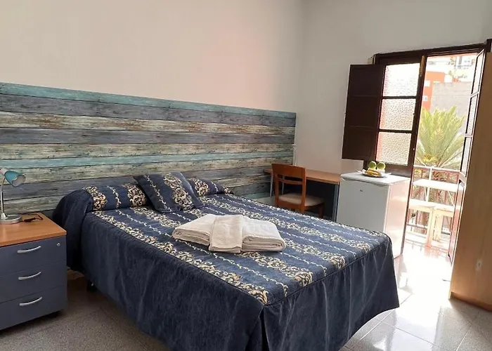 Central, Quiet And Comfortable Room, Breakfast