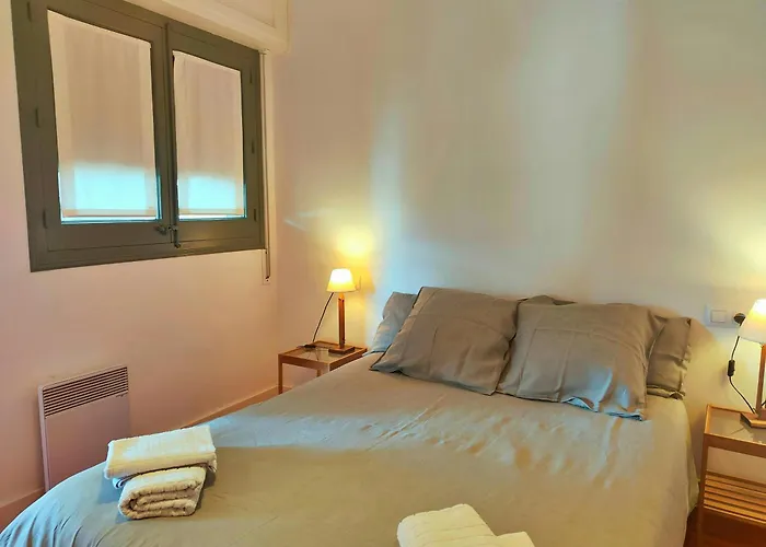 T3 - Charming Seaside Escape With Stunning Views