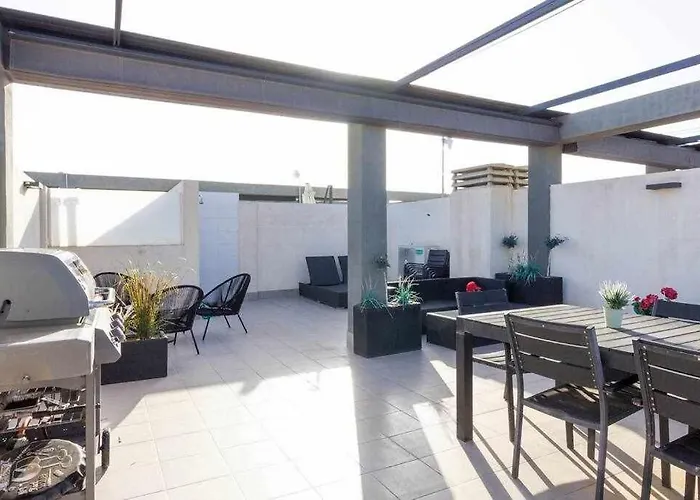 Bungalow Pink Oasis