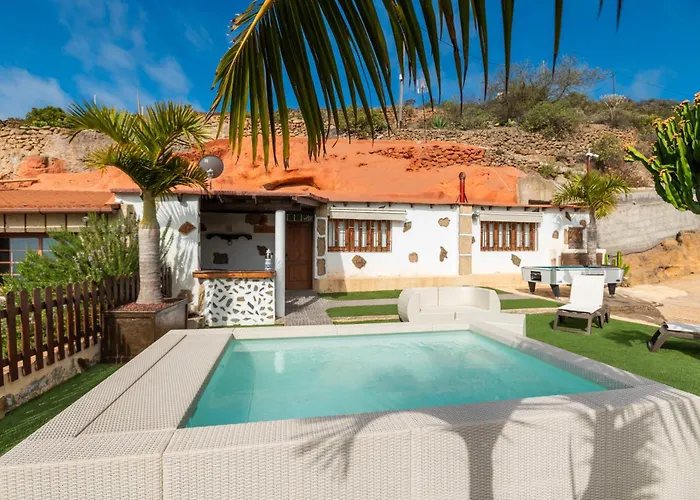 Placentera Cueva Con Piscina Privada