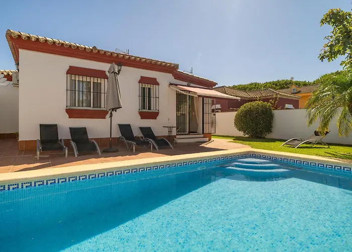 Lovely Home In Chiclana De La Fronter With Wifi
