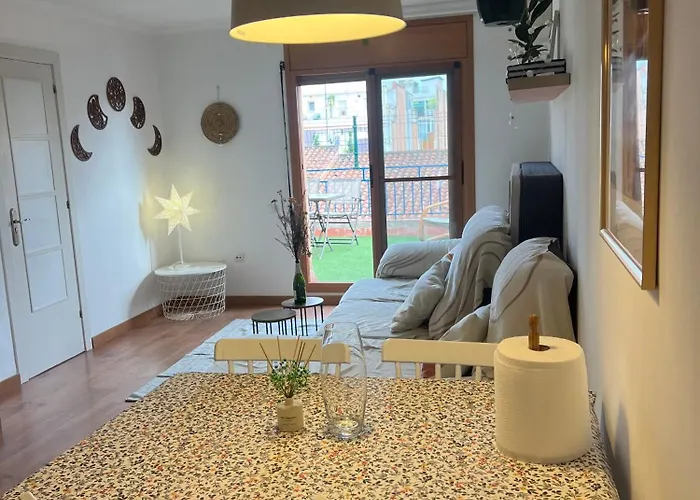 Private Double Room In A Shared Penthouse With Patios