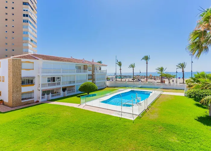 Torremolinos Playamar Primera Linea de Playa Urb. La Farola