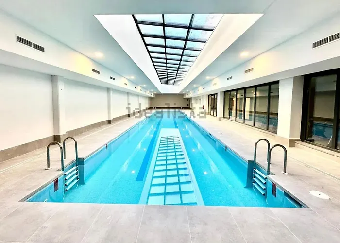 Estudios Homer Y Disney Con Piscina Olimpica Climatizada, Exterior,Gimnasio, Coworking, Netflix Y Wifi Gratis