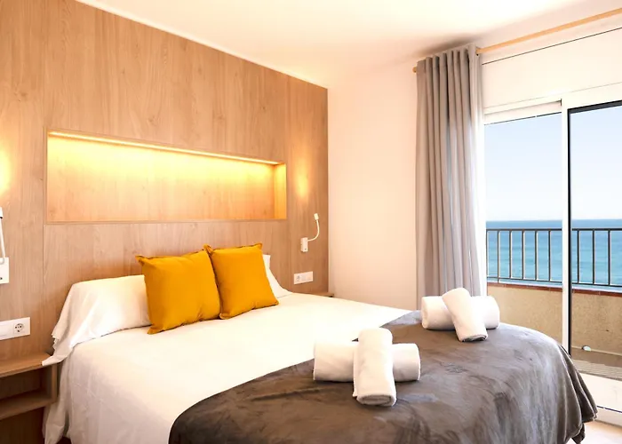 Apartaments Primera Linea Torre Valentina