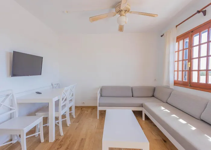Apartamentos Son Bou Gardens By Menorcarentals