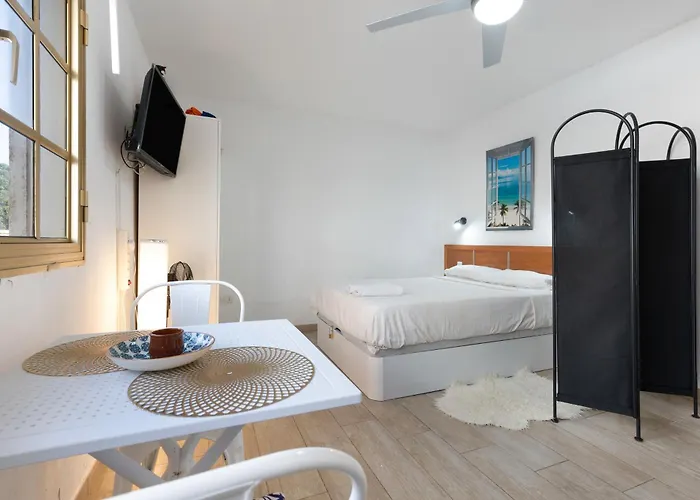Central Bright Studio
