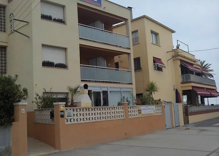 Hostal Cubelles