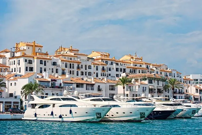 Banus Boutique Muelle Del Ribera