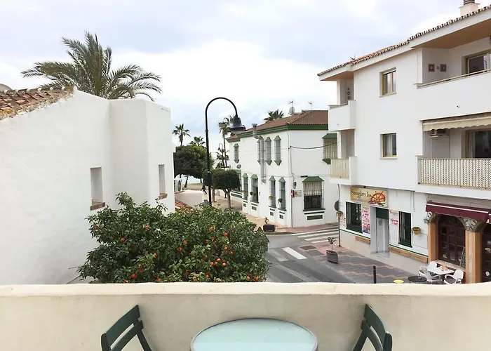 1½ Min. Walk From The Beach