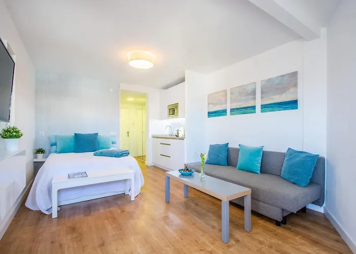 Esmeralda, Pet Friendly, Sea View, Wifi, Near The Beach