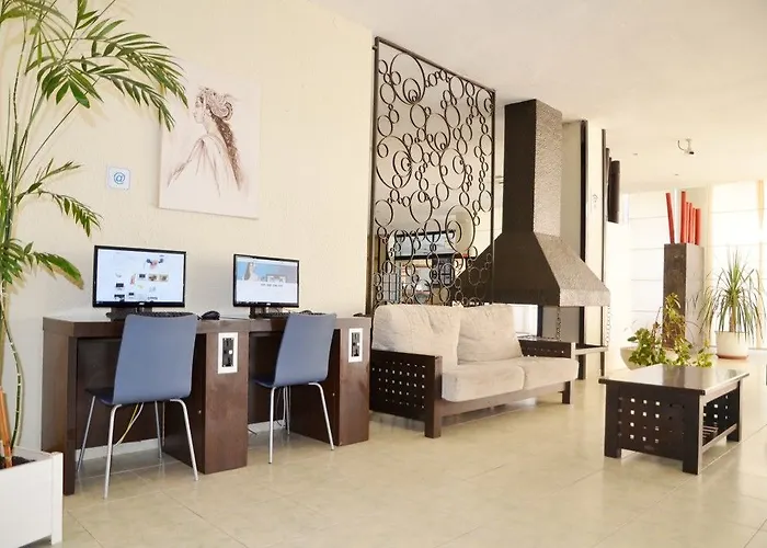 Hotel Pacific