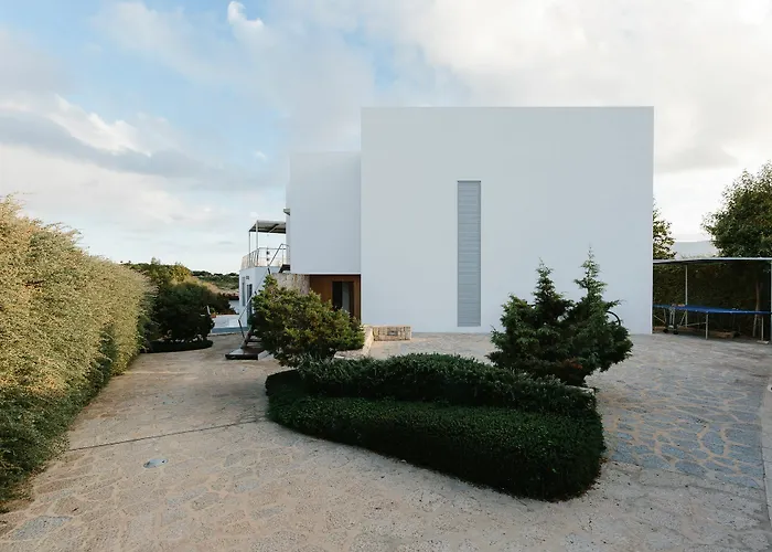 Sea Front Luxurious Villa