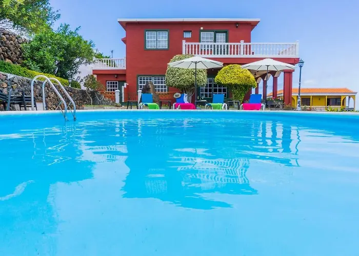 La Rivera Apartments