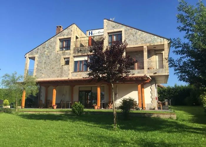 Hosteria La Moraleja