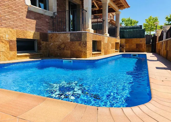 Chalet Con Piscina Privada!!!
