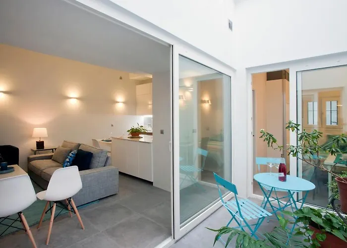 Gatu Villa Alameda, \