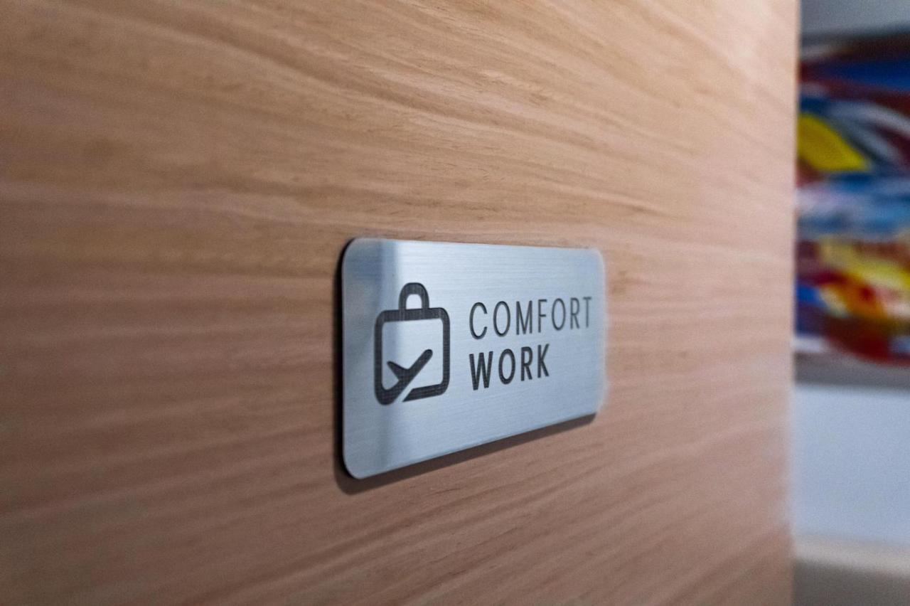 Comfortwork Barcelona Airport 24h Auto-check In