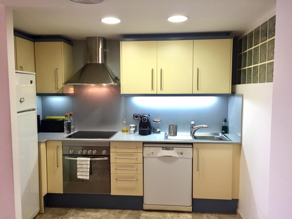 Precios A Primera Linia De Mar Apartment Palamos