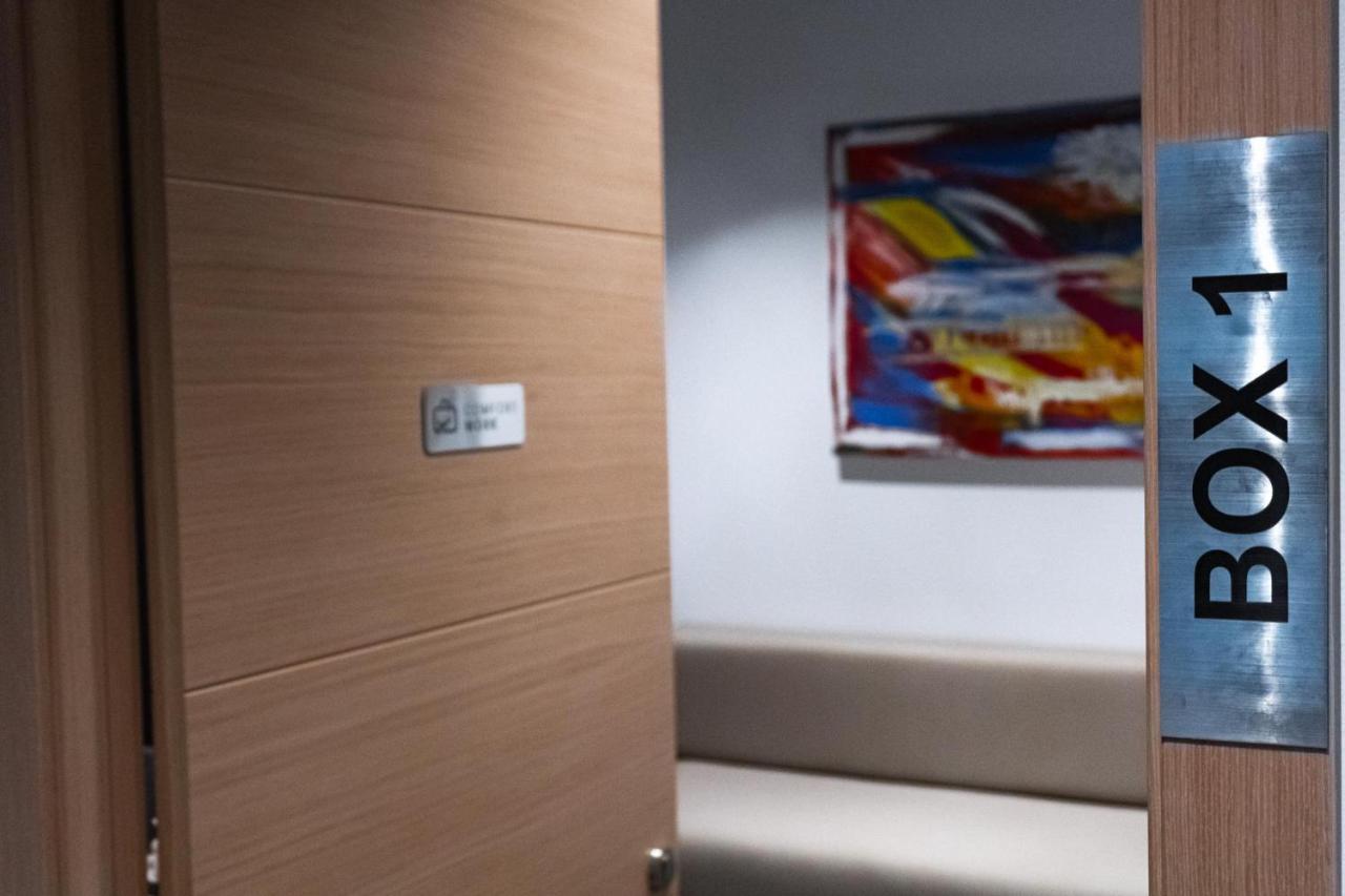 Pensión Comfortwork Barcelona Airport 24h Auto-check In El Prat de Llobregat
