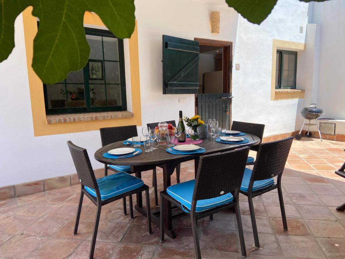 Padre Aviles Apartment