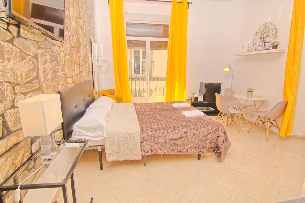 Balcony & Centro Habitación en casa particular Málaga