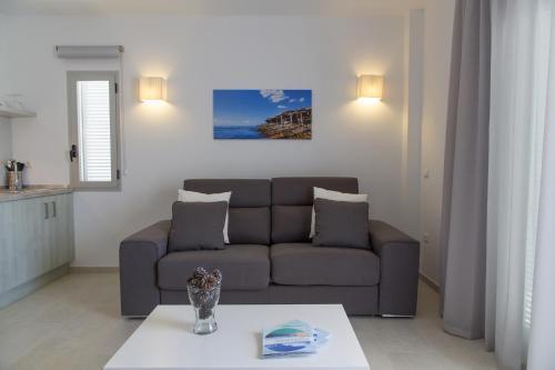 Apartamentos Proa - Emar Hotels Only Adults Apartment *