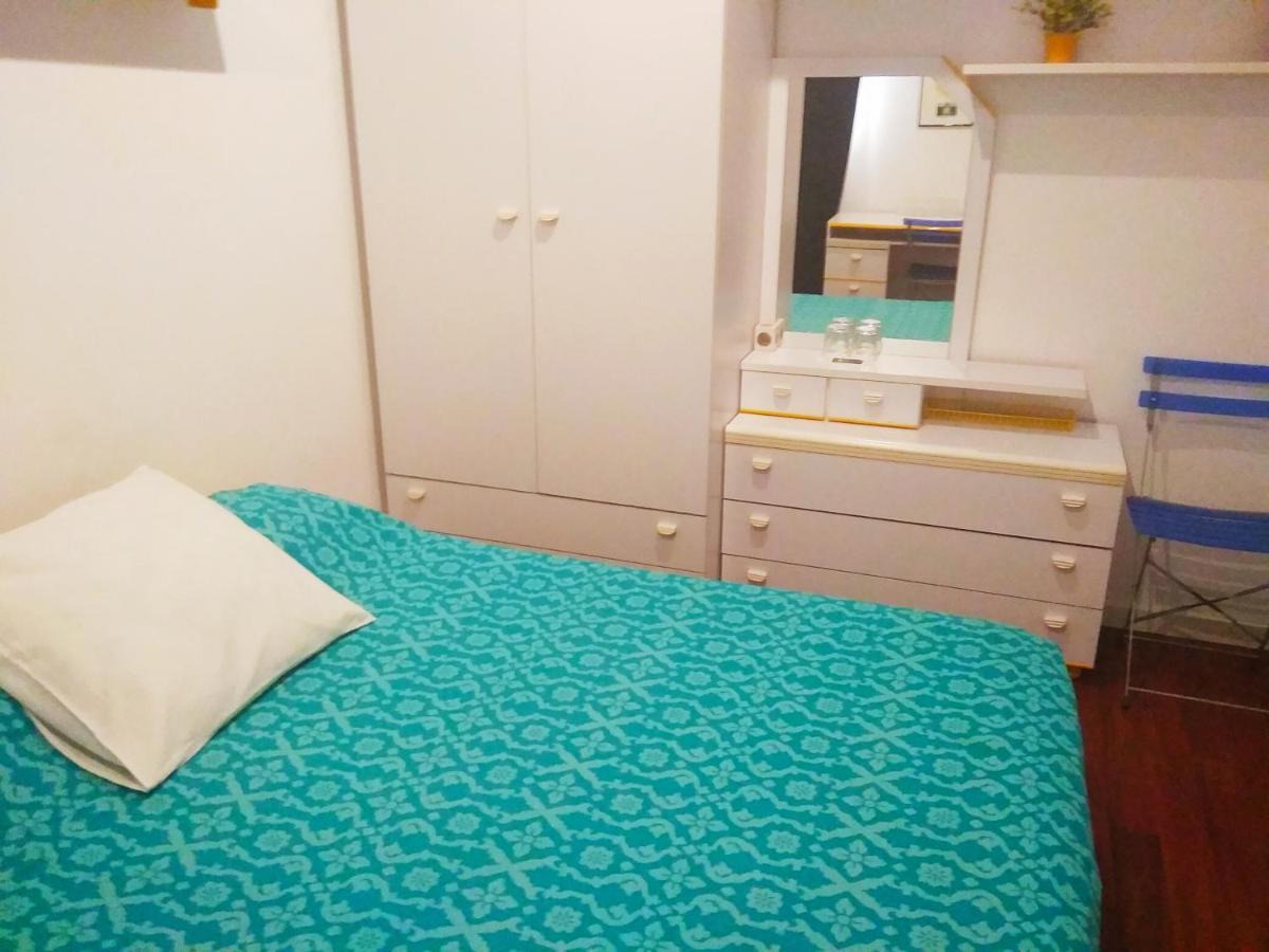 Habitacions Sant Pere Claver Pensión Tàrrega