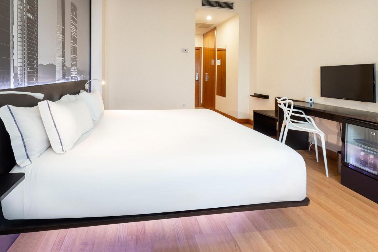 Hotel Madrid Aeropuerto T4 4*