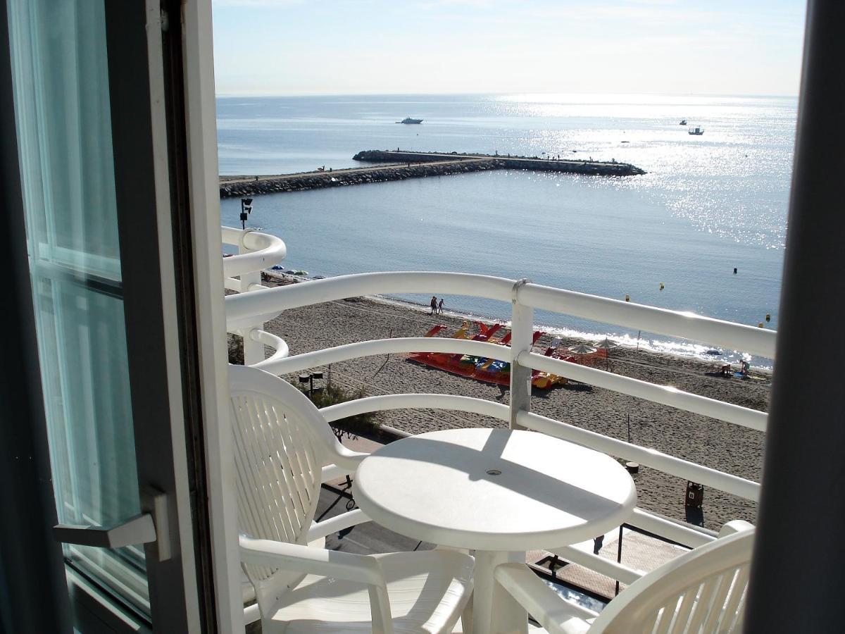 De Laredo Hotel