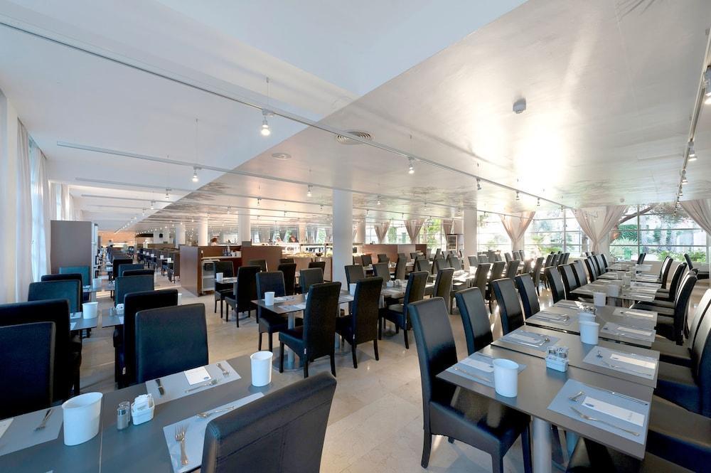 Aparthotel Eix Platja Daurada & 4*